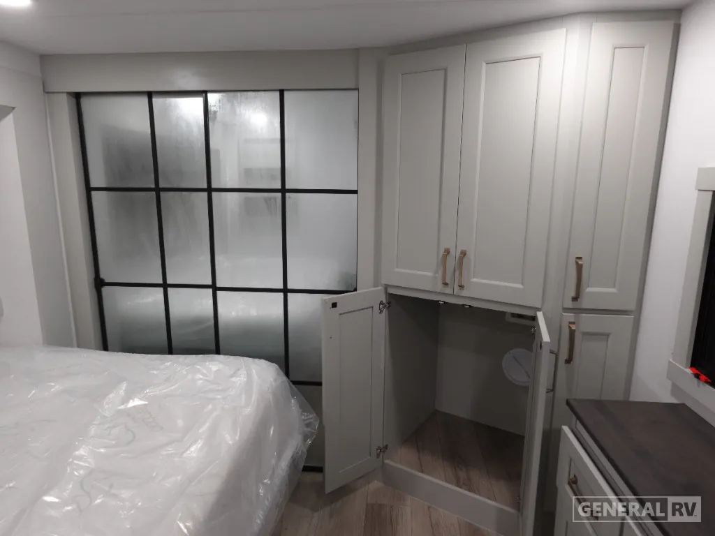 2025 Brinkley Model G 3250, Photos photo 10