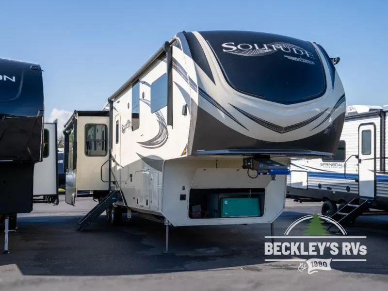 2021 Grand Design Solitude 377MBS - Photo 2