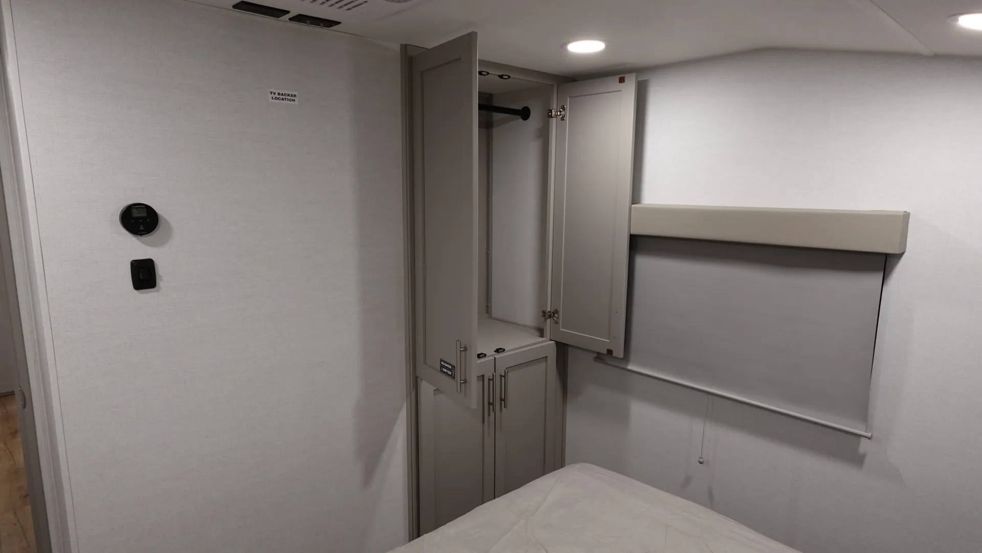 2026 Alliance RV Paradigm 385FL - Photo 2