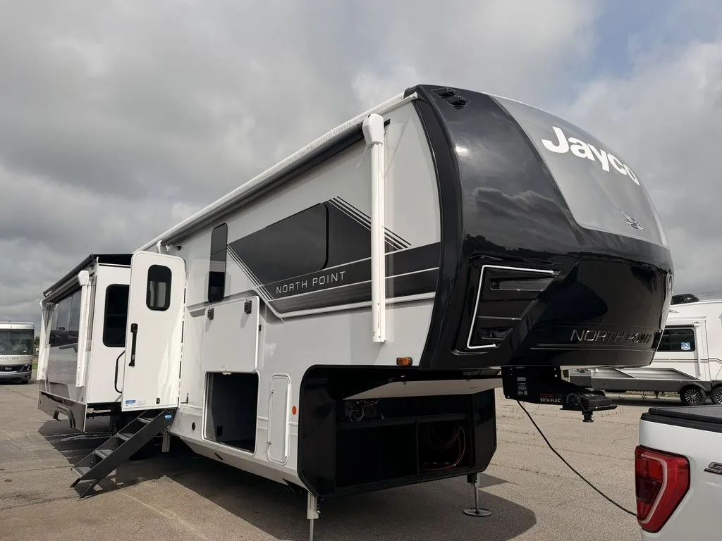 2027 Jayco 29MV - Photo 4