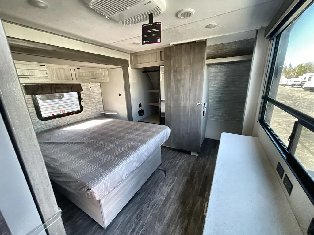 2026 Forest River Aurora 34BHTS 2 QUEEN BEDS, Photos photo 30
