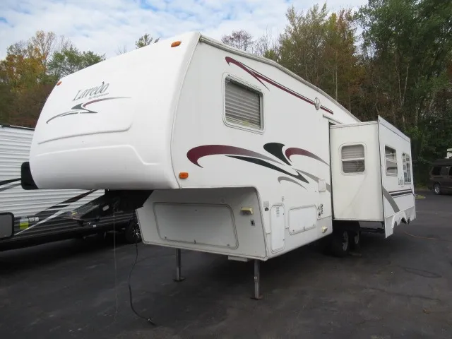 2003 Keystone Laredo 27RK - Photo 2