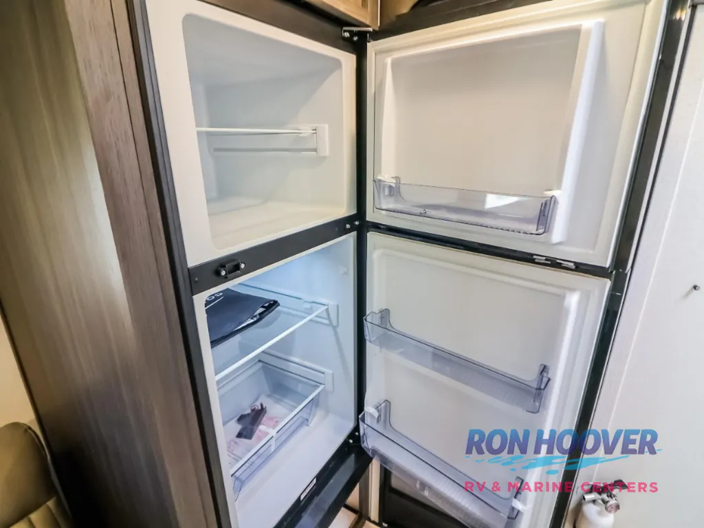 2027 Shasta Compact 17DB, Photos photo 21
