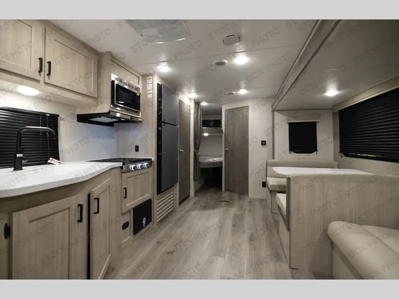 2027 Coachmen Catalina Summit Series 8 261BHS - Photo 3