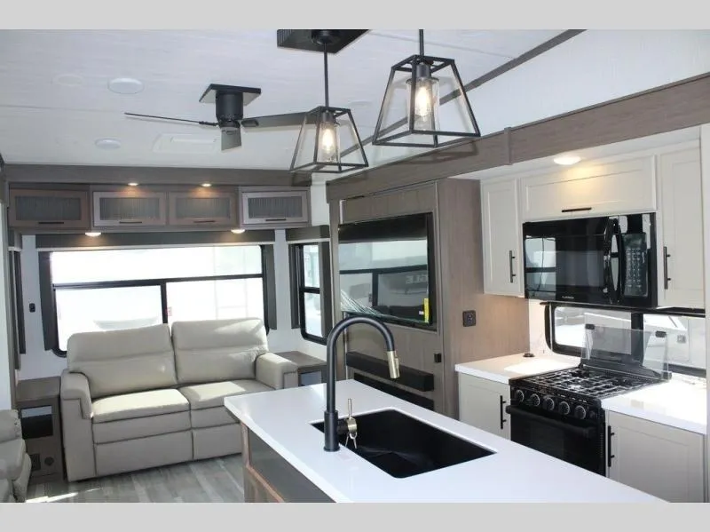 2026 Keystone Cougar 316RLS - Photo 4