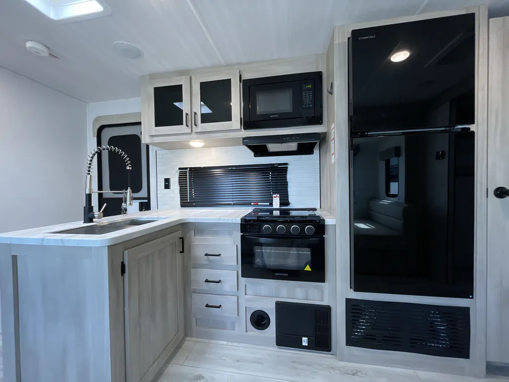 2024 East to West Della Terra 262BH, Photos photo 12
