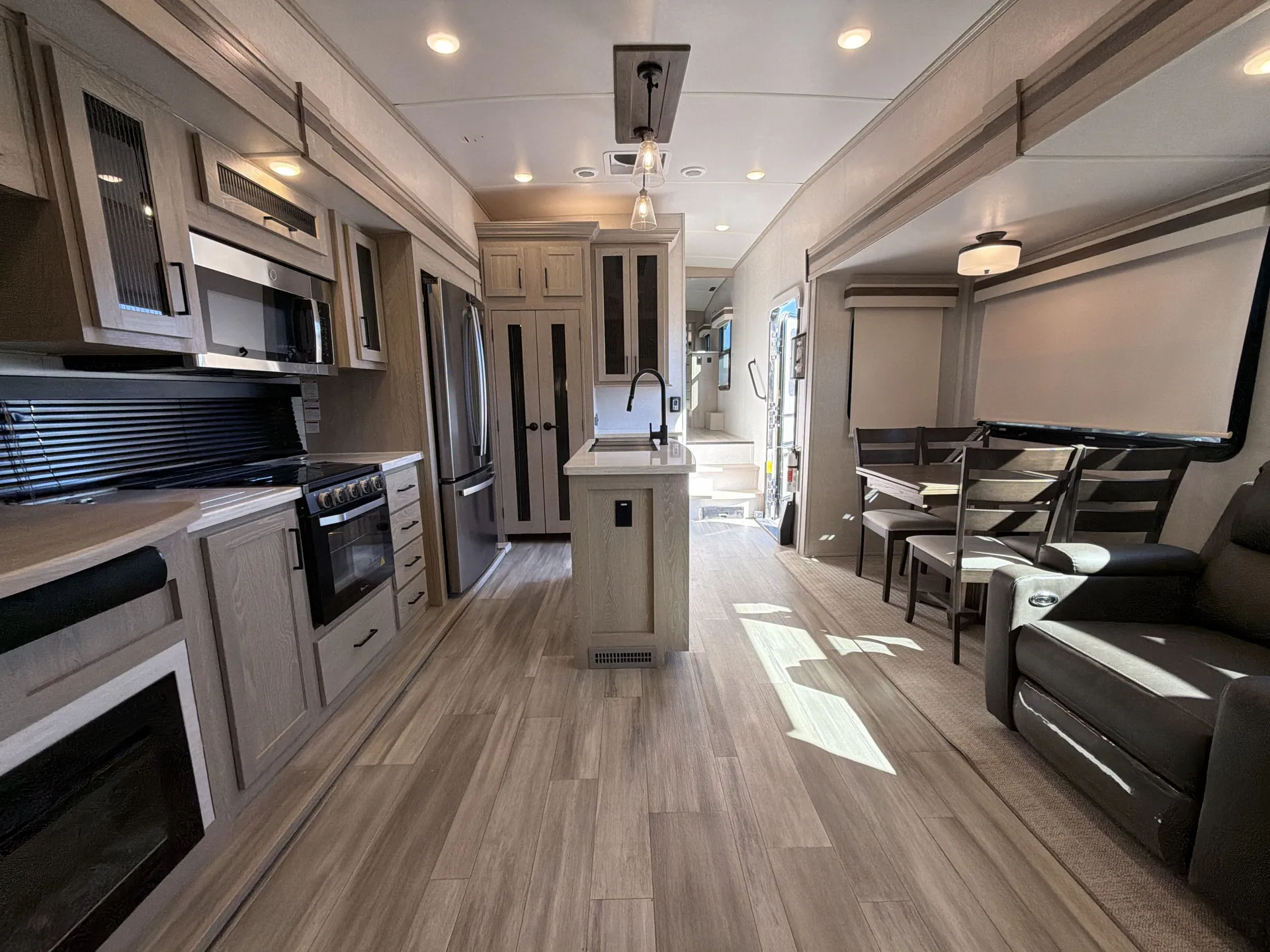 2022 Forest River Rockwood Signature 8294BS — living area main