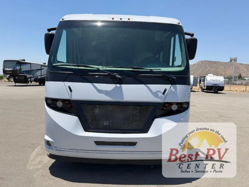 2025 Coachmen Euro 25LE - Photo 3