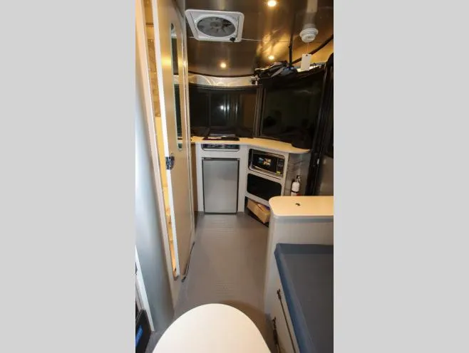 2026 Airstream Basecamp 16X - Photo 4