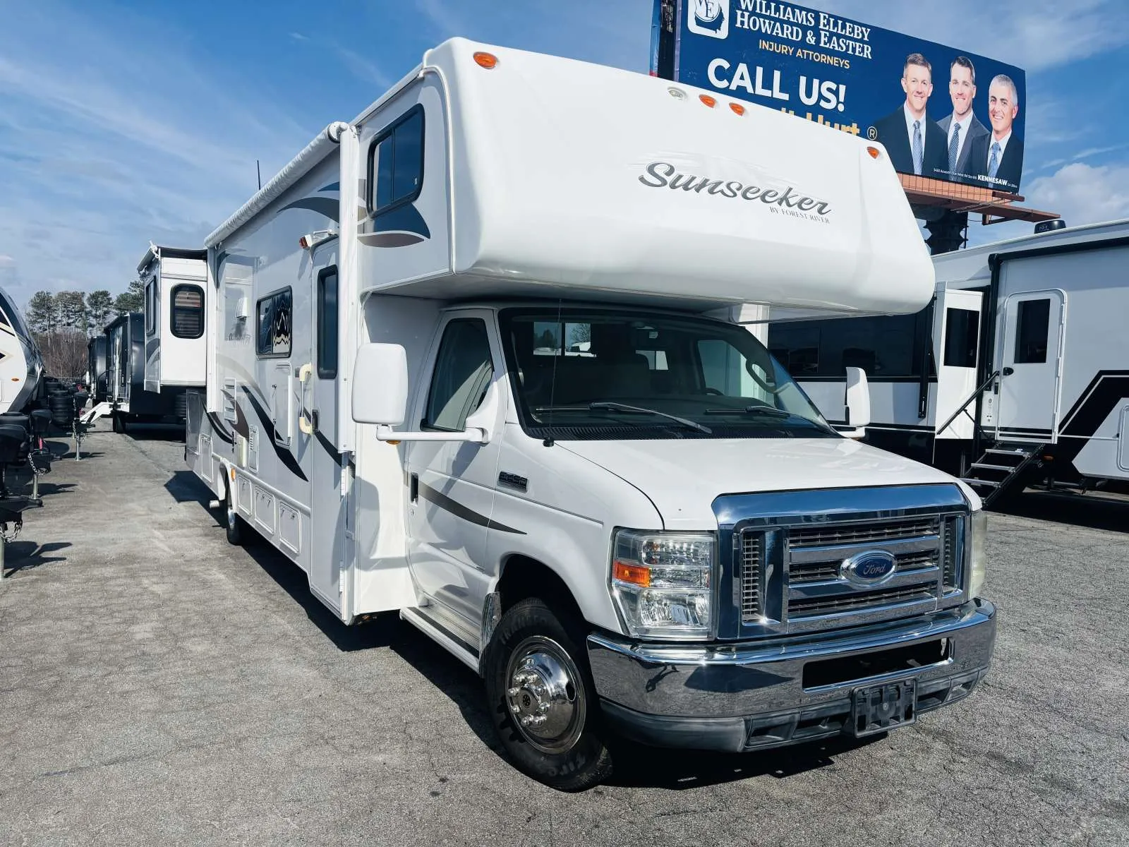 2012 Forest River Sunseeker 3010DS - Photo 2