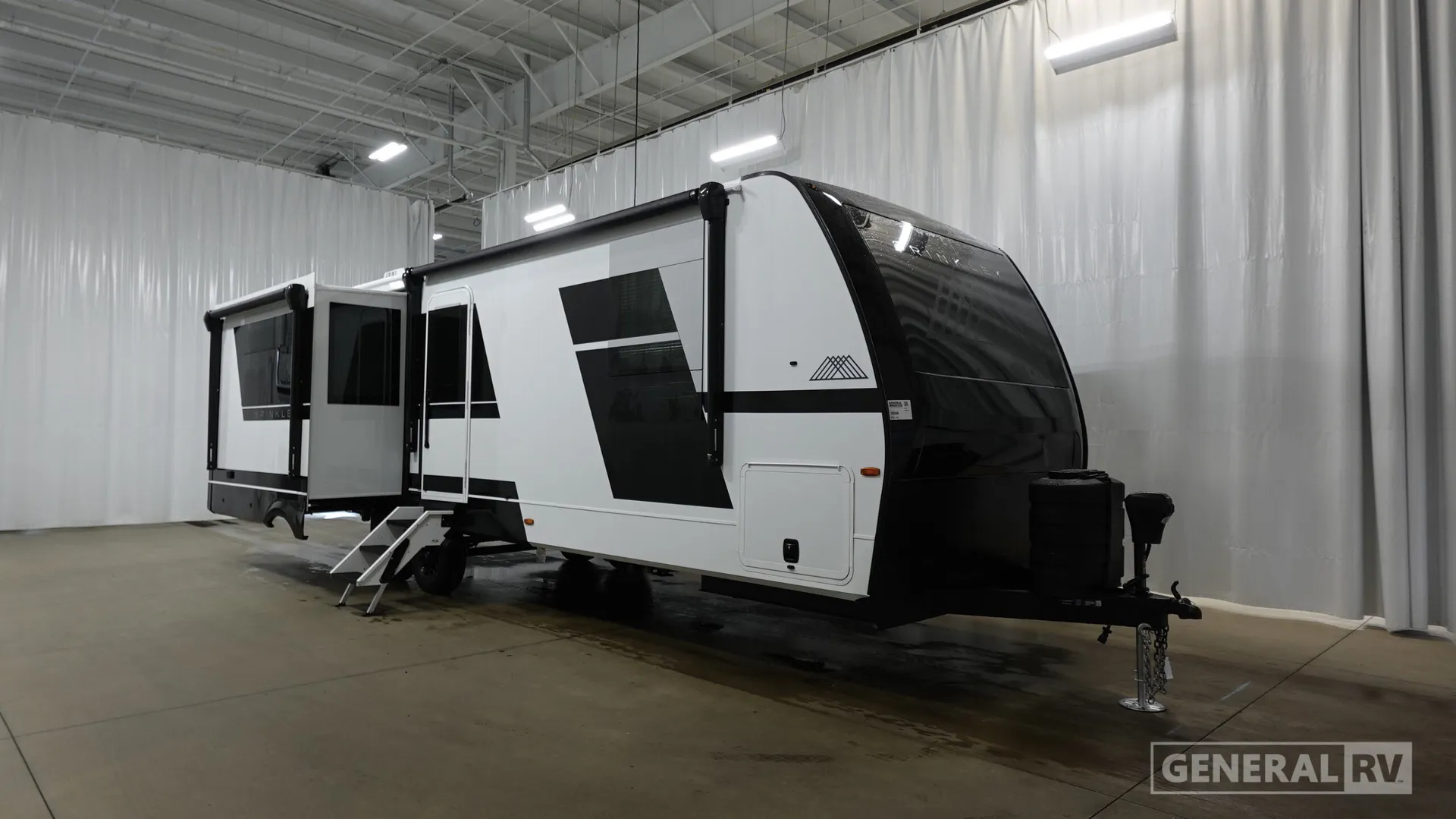 2027 Brinkley Model I 280 - Photo 2