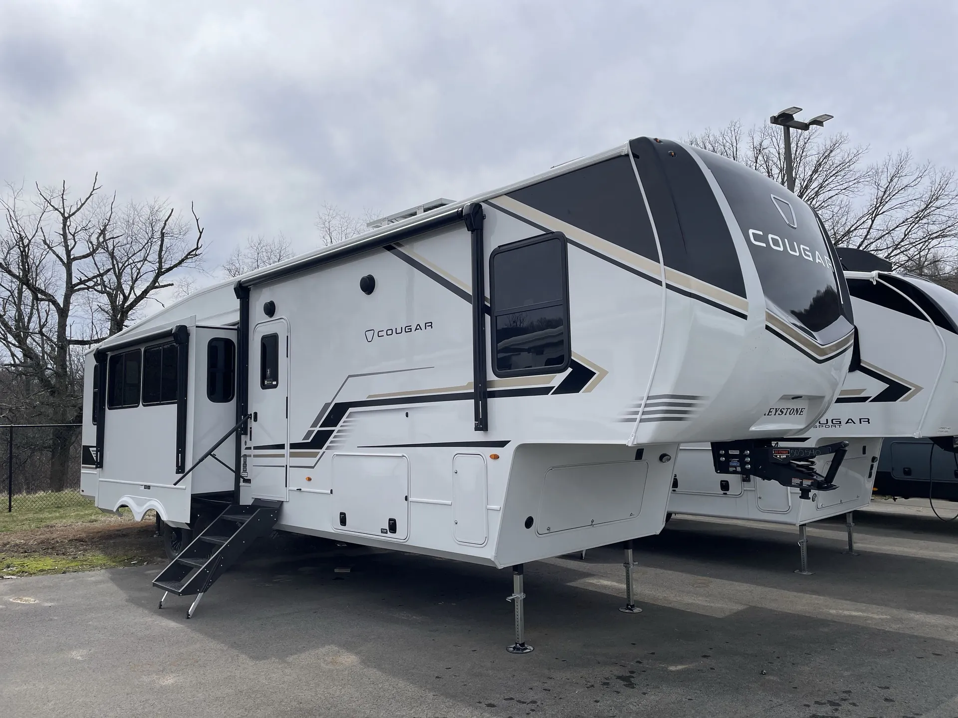 2026 Keystone Cougar 350LLK - Photo 2