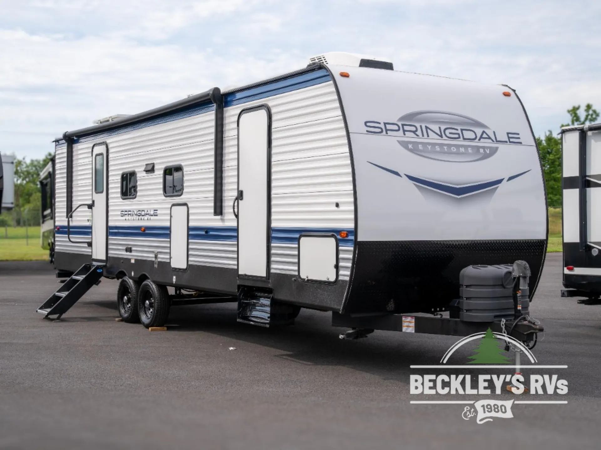 2025 Keystone Springdale 286BHU - Photo 2