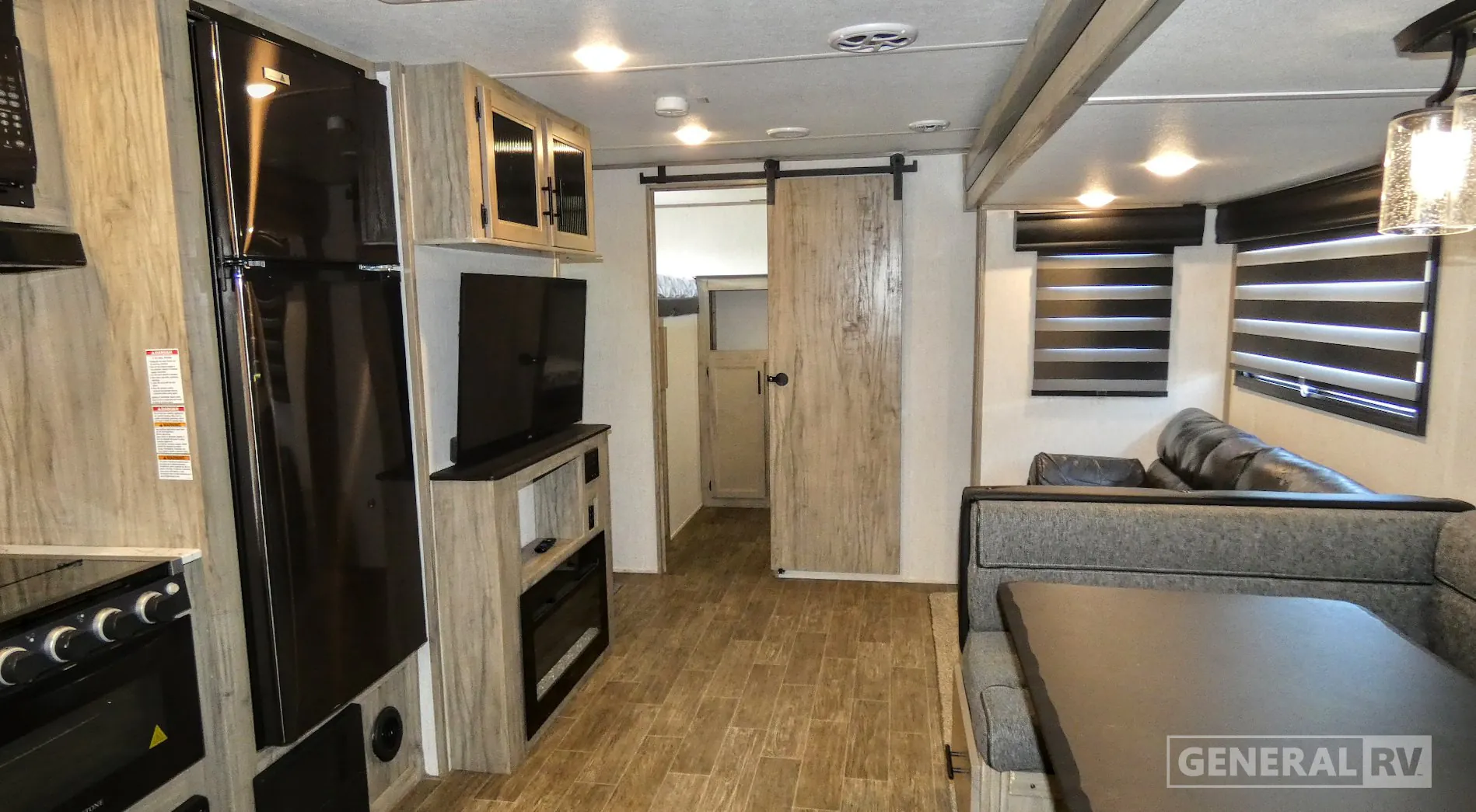 2021 Forest River Cherokee Alpha Wolf 30DBH-L - Photo 3