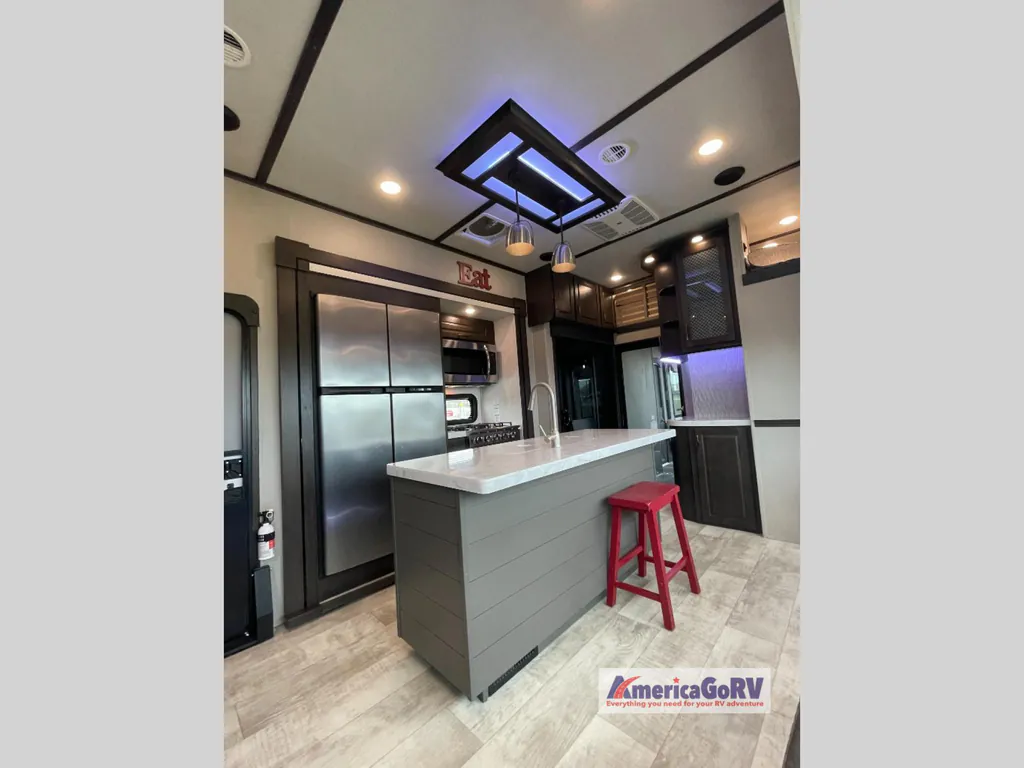2021 Grand Design Momentum 399TH, Photos photo 24