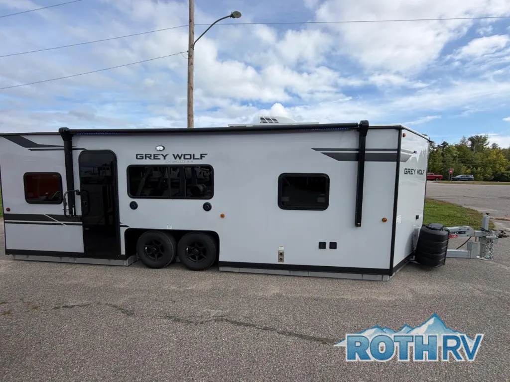 2027 Forest River Cherokee Grey Wolf 21GP, Photos photo 2