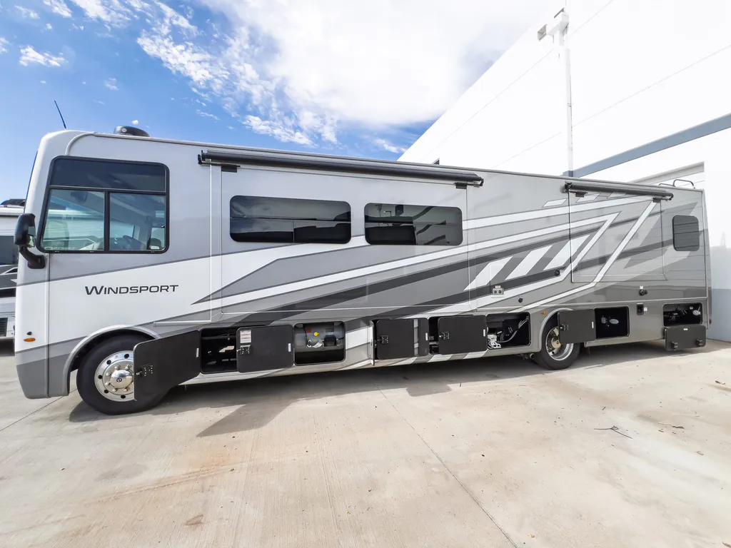 2027 Thor Motor Coach Windsport 36H, Photos photo 29