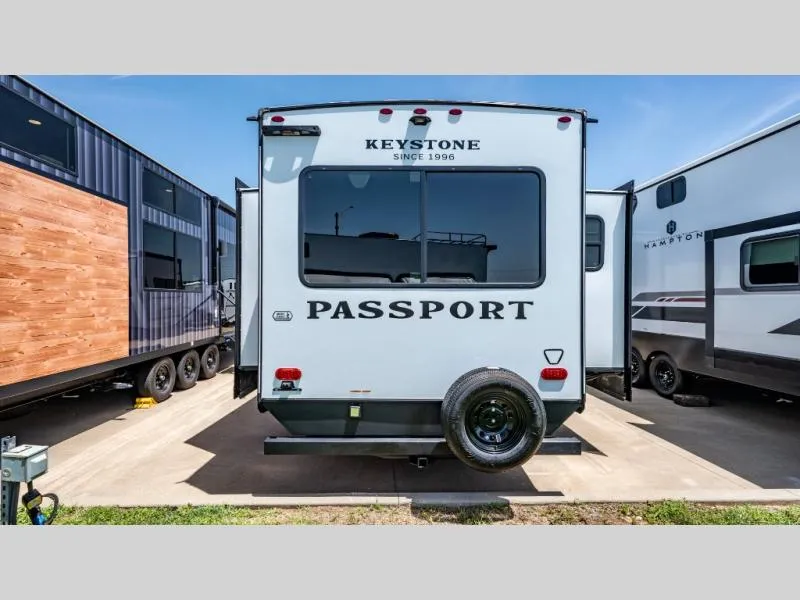 2027 Keystone Passport 3100RE - Photo 3