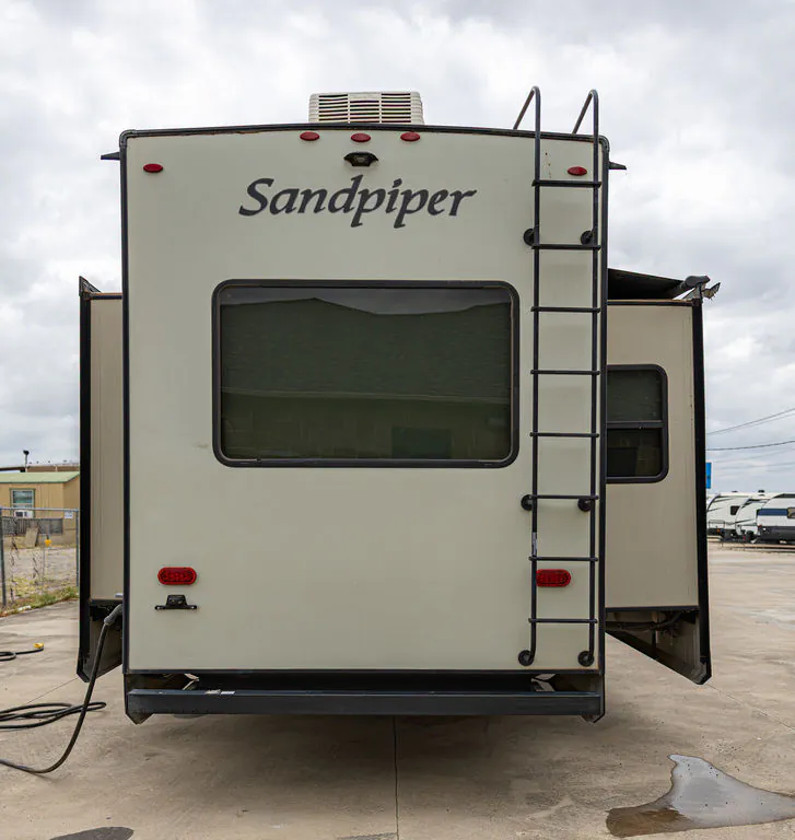 2021 Forest River Sandpiper 368FBDS — Photo 7