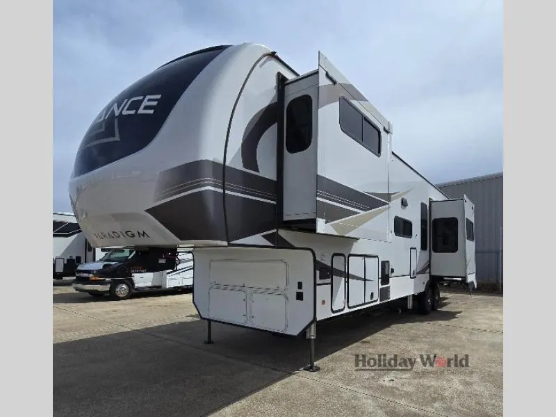2024 Alliance RV Paradigm 395DS - Photo 3