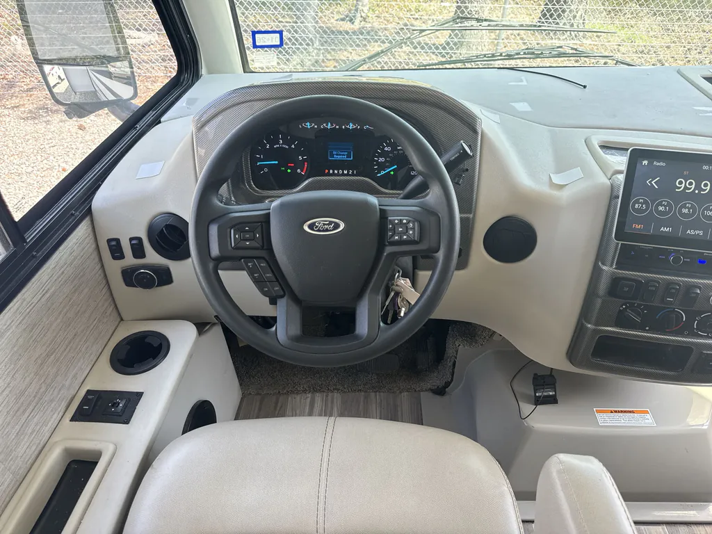2023 Thor Motor Coach Vegas 24.3, Photos photo 21