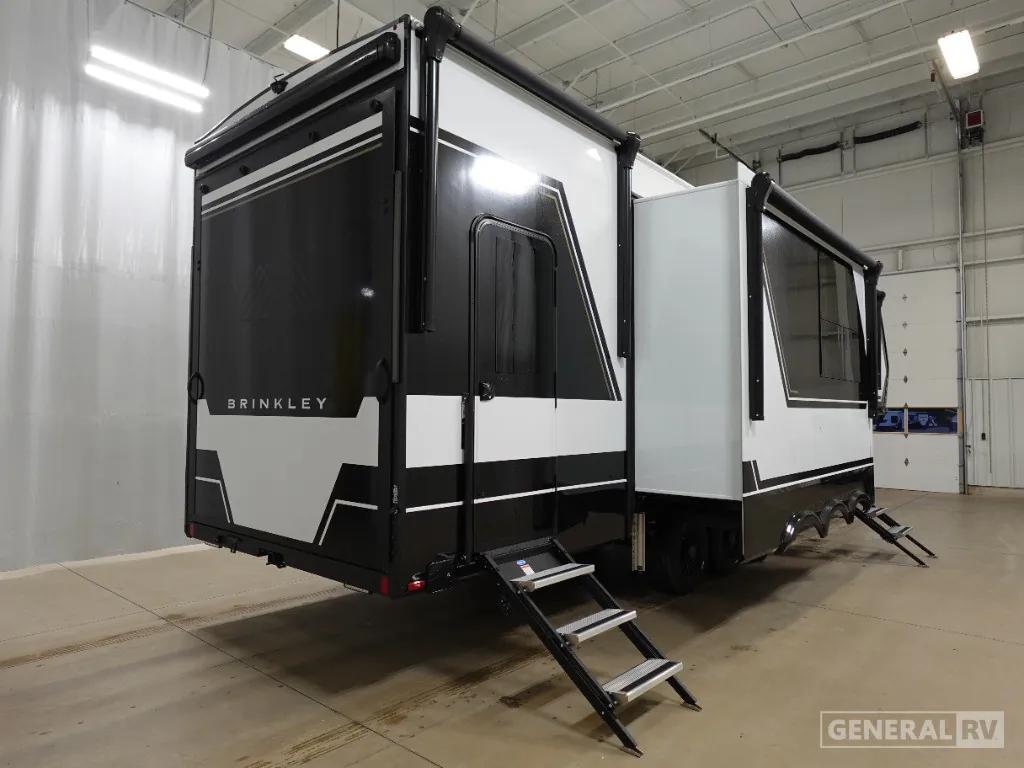 2025 Brinkley Model G 3250, Photos photo 8