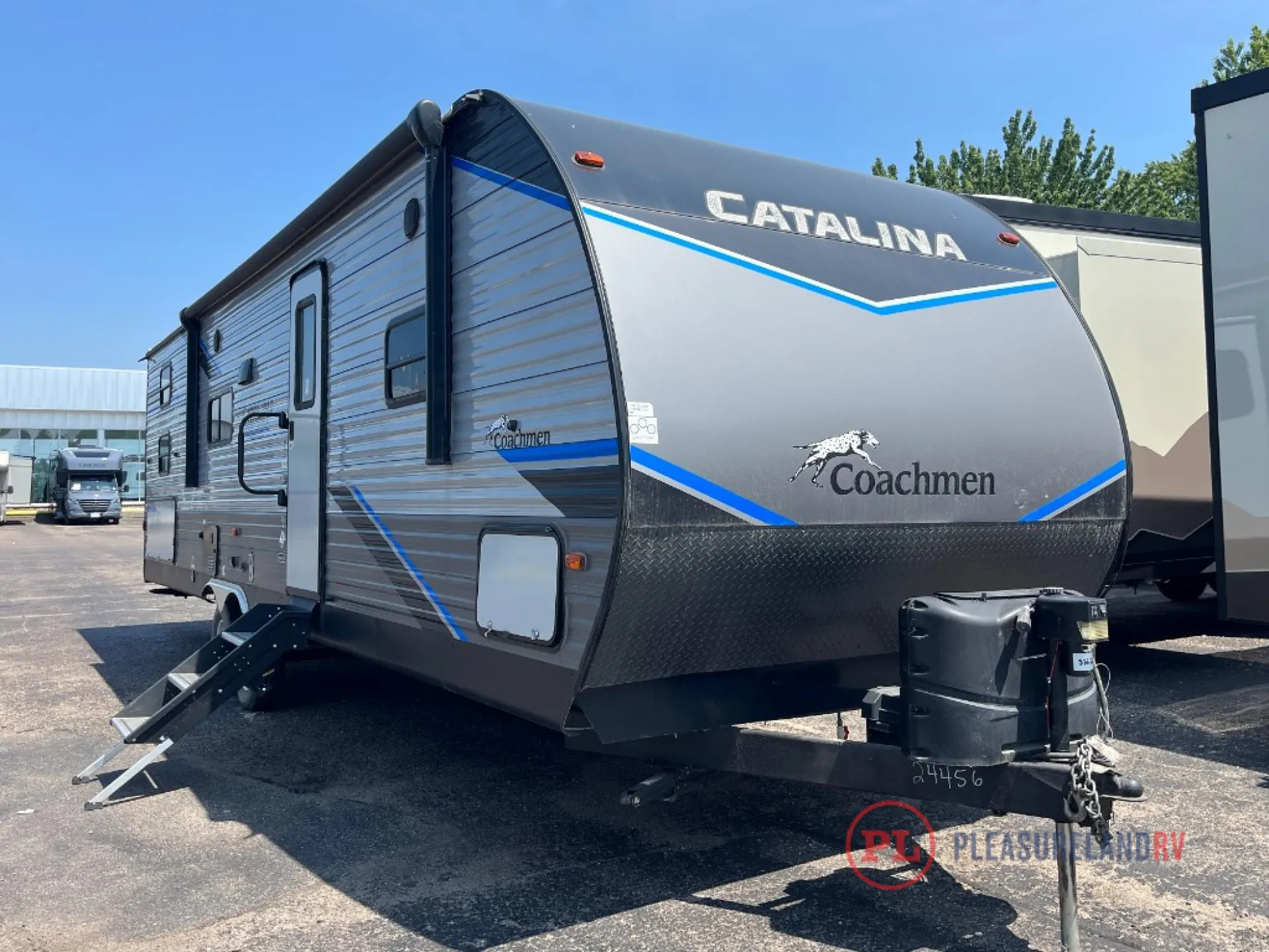 2022 Coachmen Catalina Legacy Edition 303QBCK - Photo 2