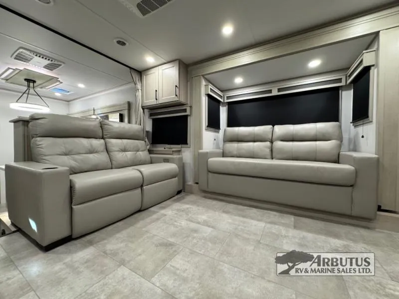 2025 Grand Design Solitude 380FL - Photo 4