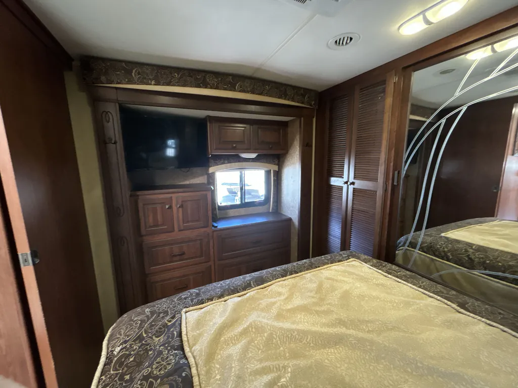 2013 Forest River Berkshire 390 FL, Photos photo 15