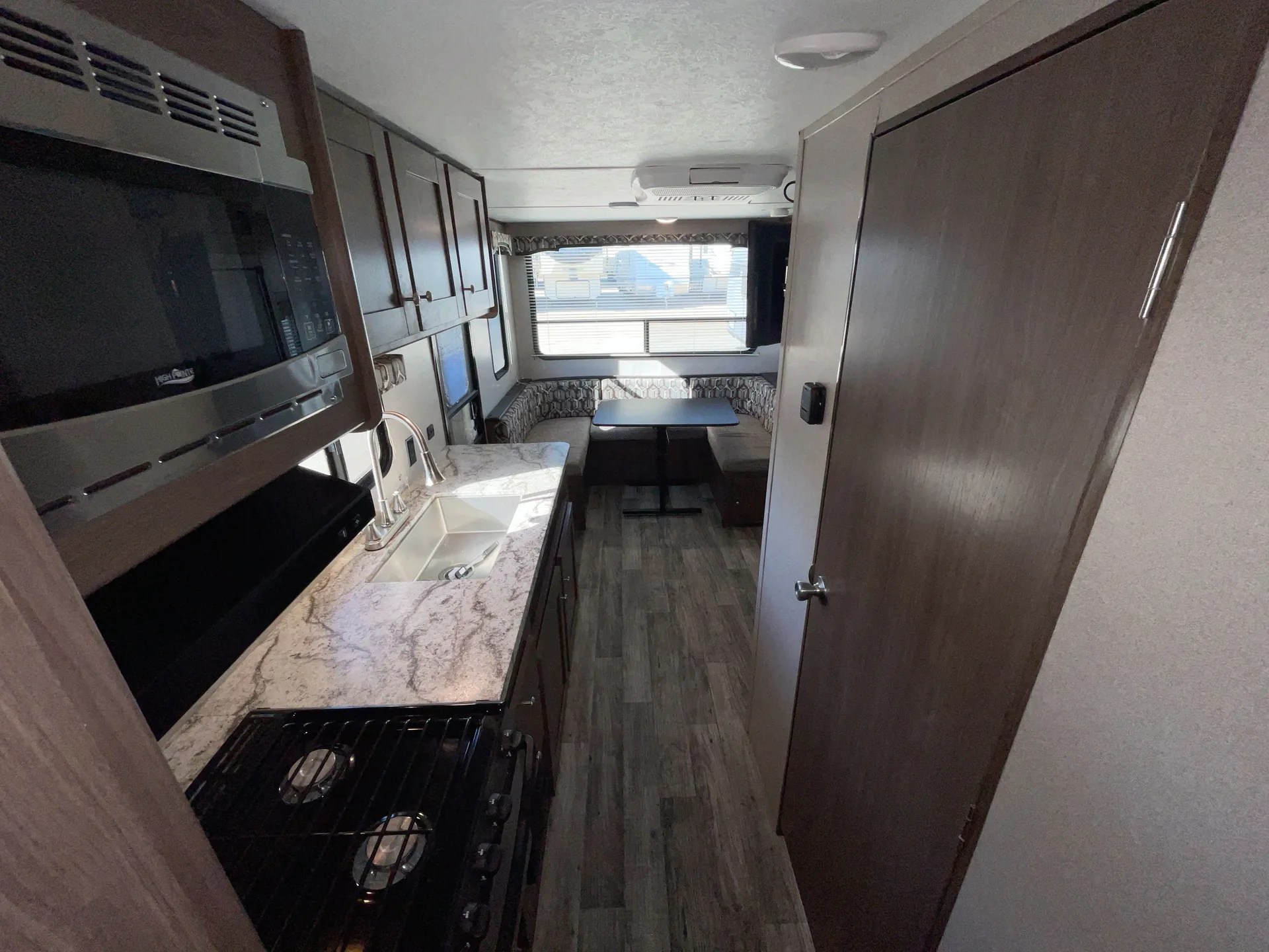 2019 Keystone Hideout 21FQWE — living area main