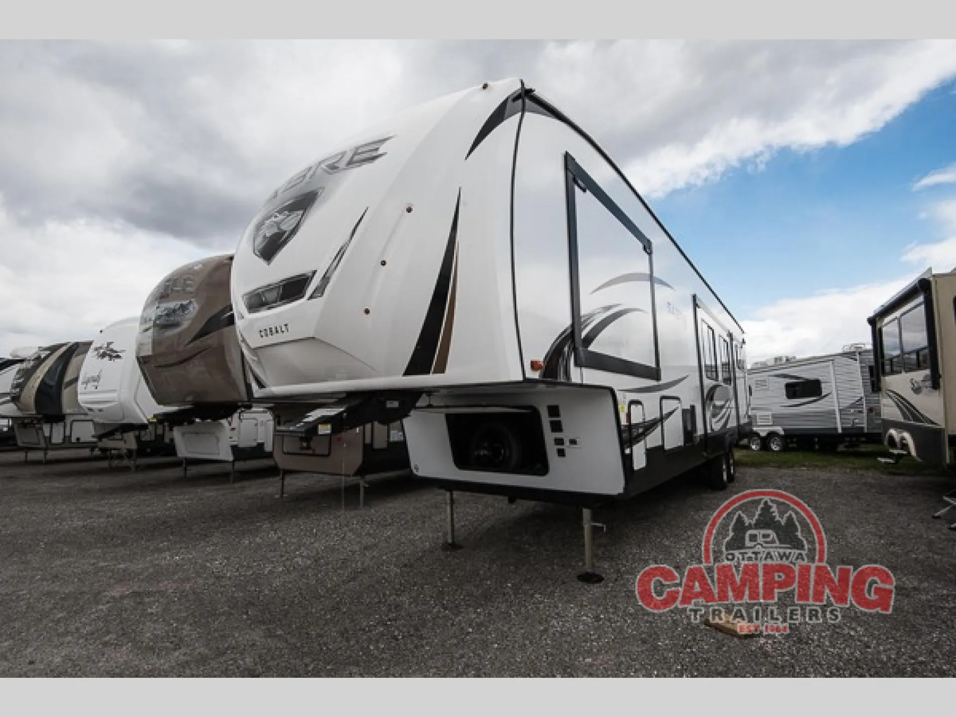 2022 Forest River Sabre 38DBQ - Photo 4