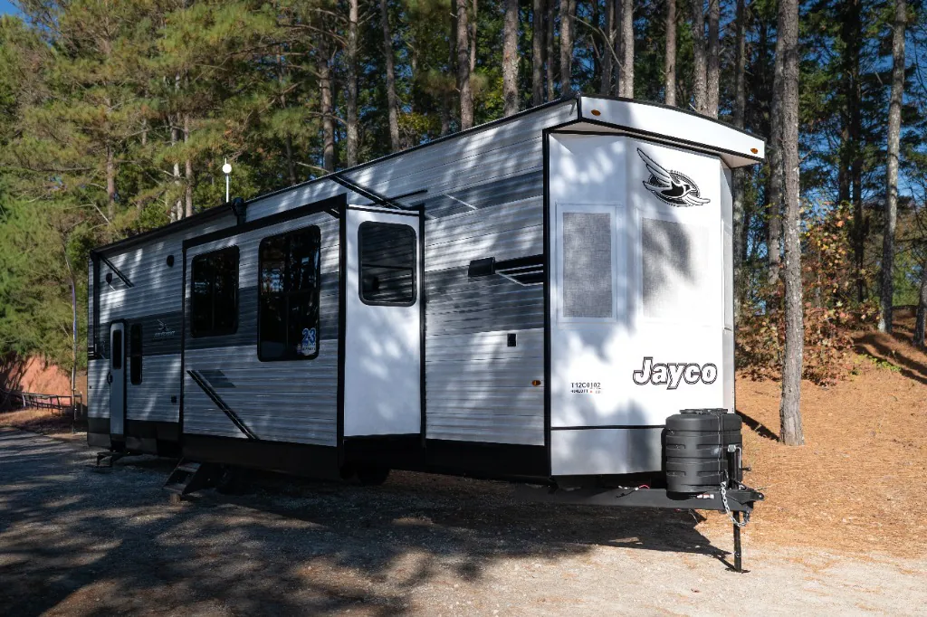 2026 Jayco Jay Flight Bungalow 404LOFT DS