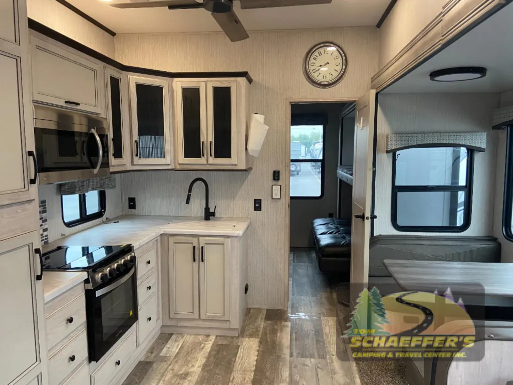 2023 Forest River Sandpiper 3330BH, Photos photo 12