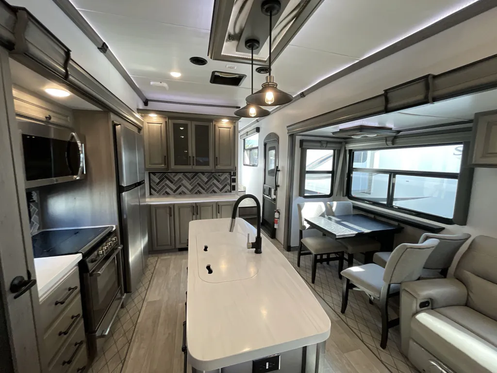 2022 Keystone Montana 3813MS, Photos photo 3