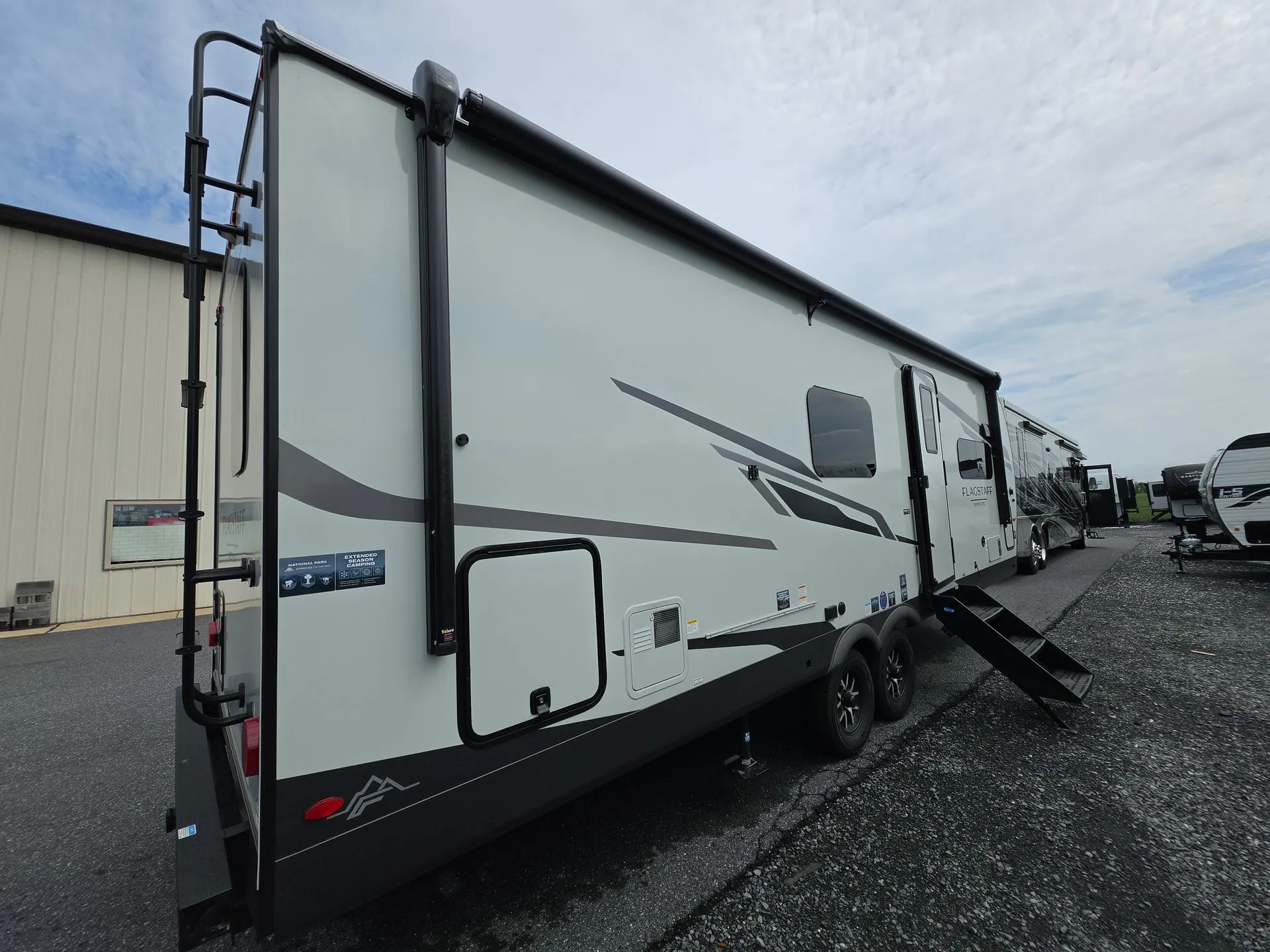2027 Forest River Flagstaff Super Lite 26MBR — Photo 6