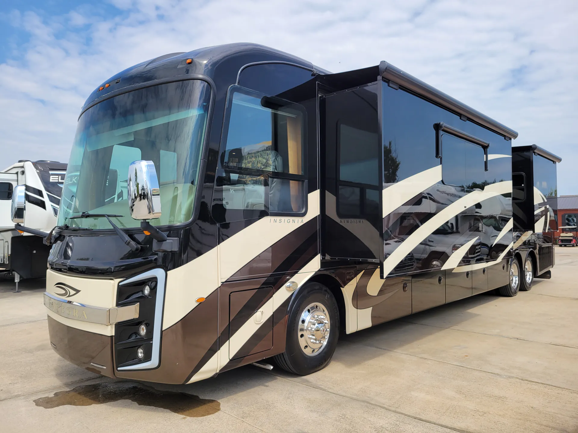 2019 Entegra Coach Insignia 44B - Photo 3