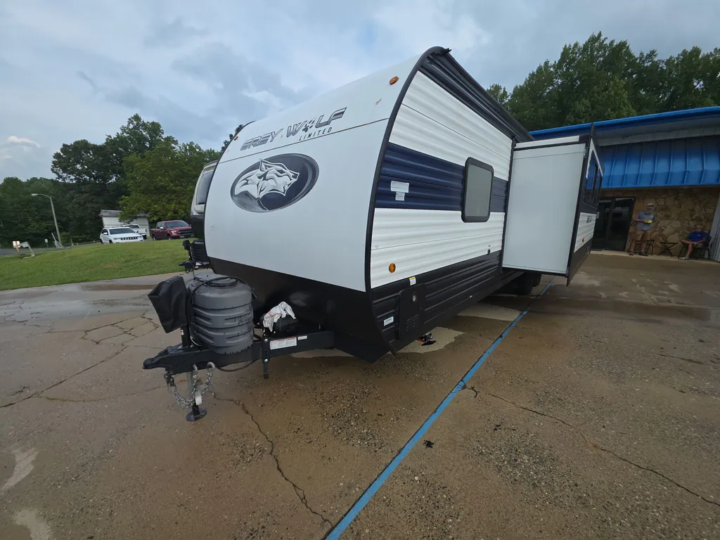 2024 Forest River Cherokee Grey Wolf 27DBH, Photos photo 4
