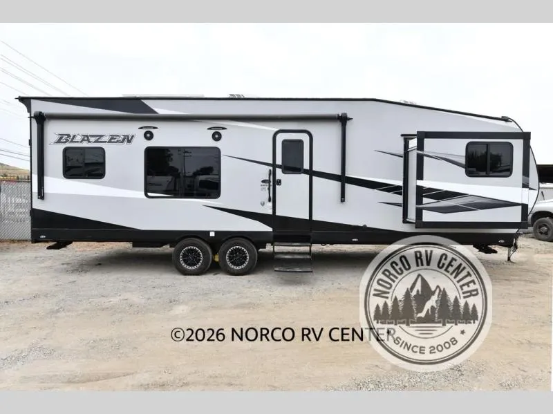 2025 Genesis Supreme Blaze 2915CRXL - Main photo