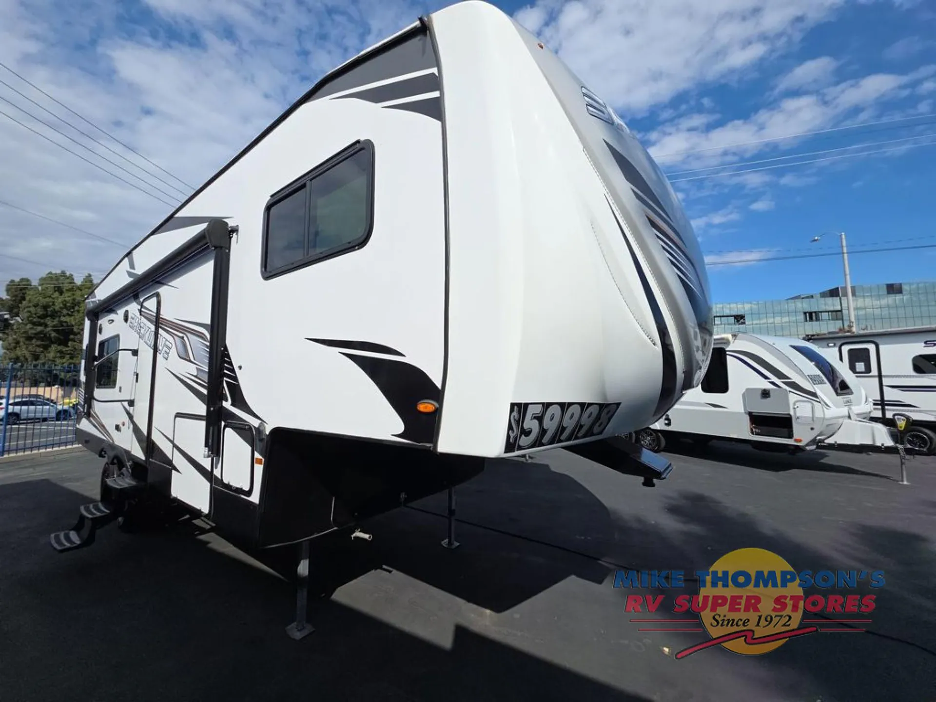 2023 Forest River Shockwave 28FWGDX - Photo 3
