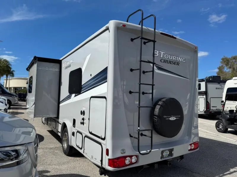 2026 Gulf Stream RV BT Cruiser 5257B - Photo 3
