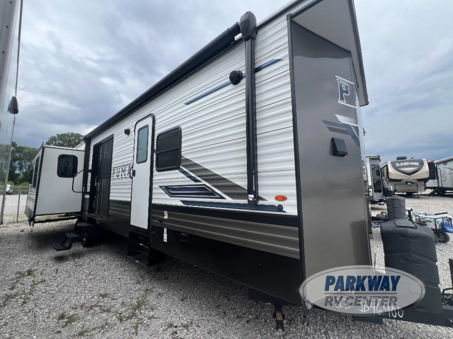 2023 Palomino Puma Destination 38RLQ - Photo 4