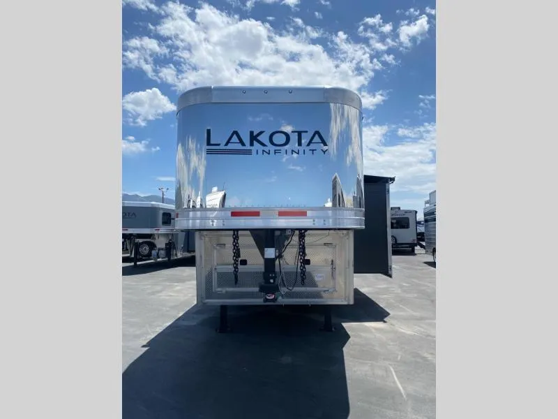 2025 Lakota Infinity Toyhauler - Photo 4