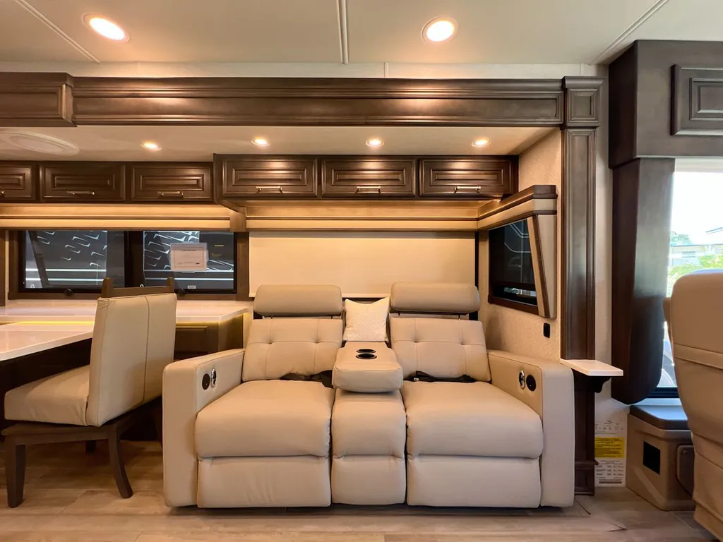2026 Entegra Coach Aspire 44D, Photos photo 3