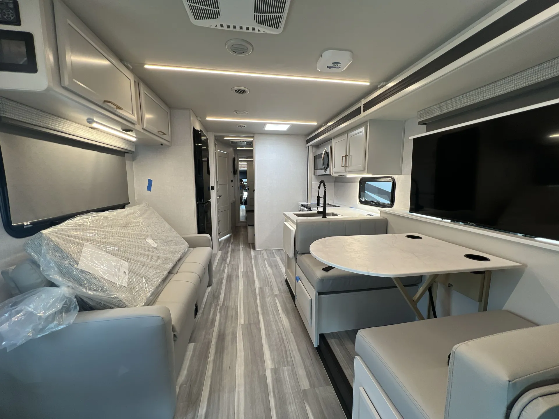 2027 Fleetwood Altitude FS550 32AW — living area main