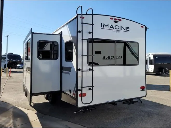2026 Grand Design Imagine 2500RL - Photo 4