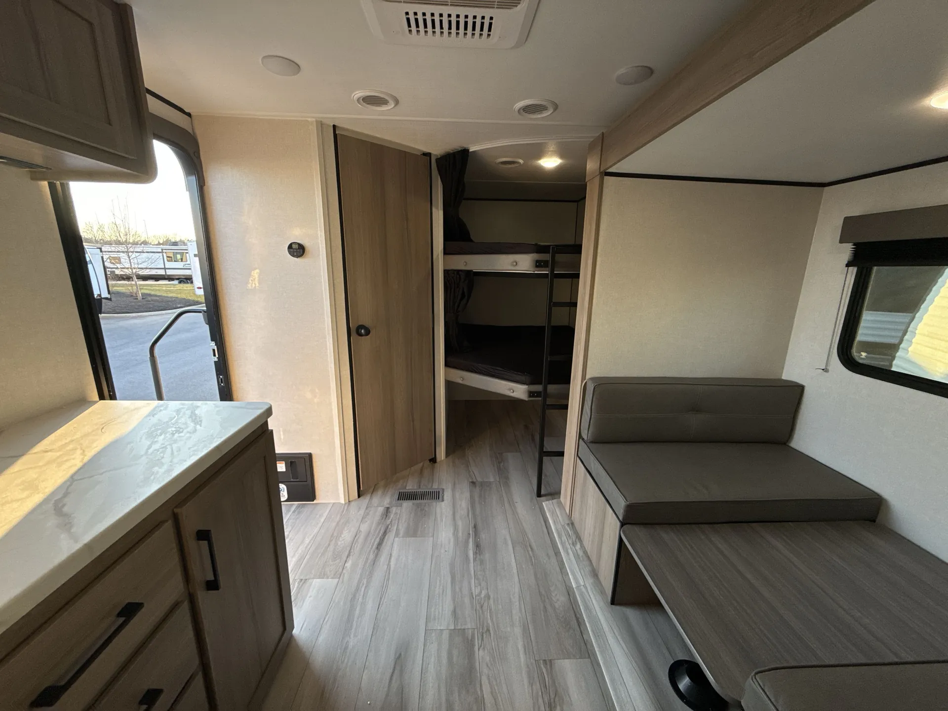 2026 Keystone Coleman Light 22BX - Photo 4