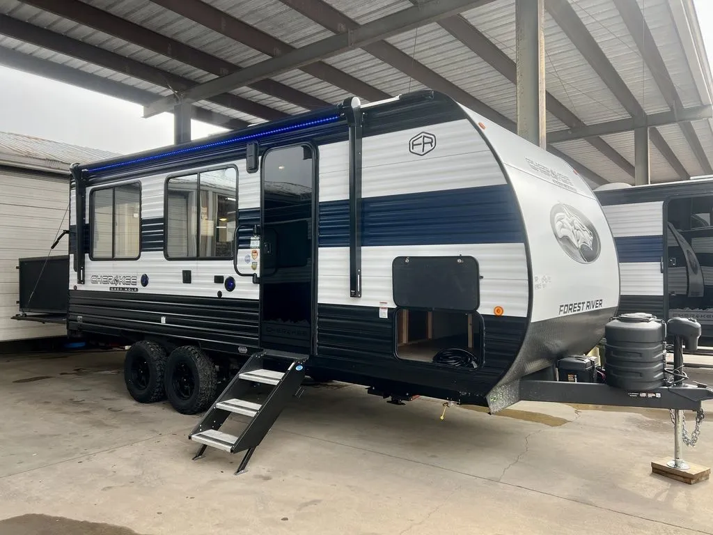 2026 Forest River Cherokee Grey Wolf 18RR - Photo 2