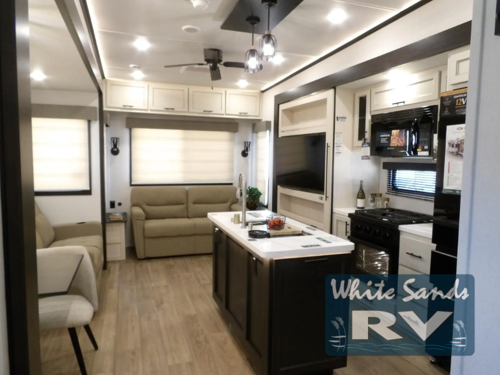 2027 Forest River Sabre 36FLX — Photo 7