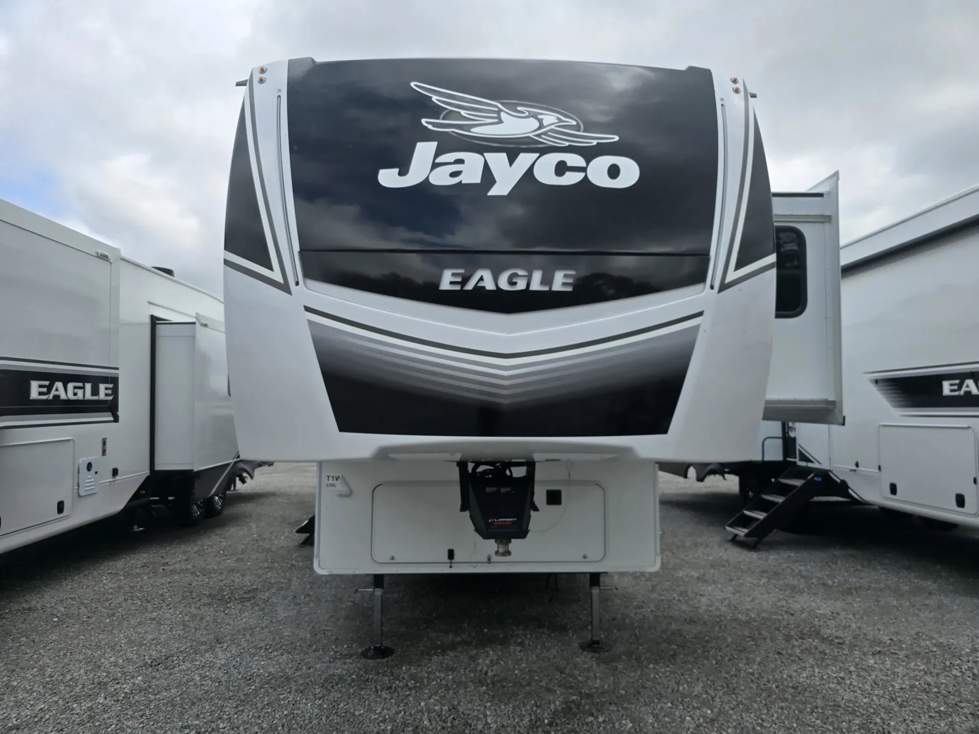 2026 Jayco Eagle 335LSTS - Photo 3