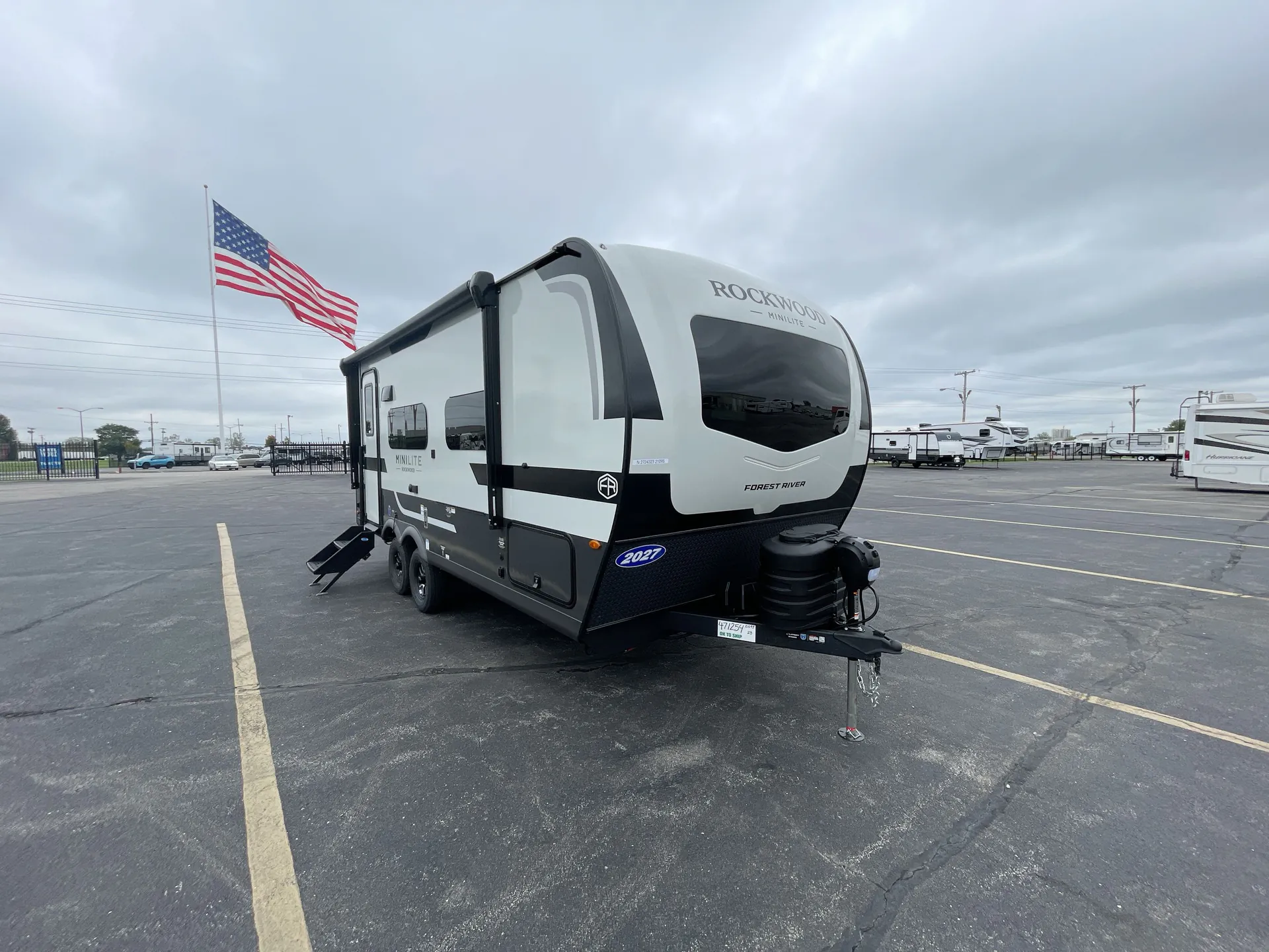 2027 Forest River Rockwood Mini Lite 2109S
